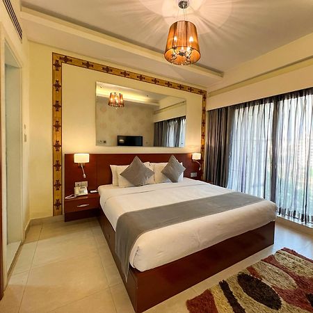 Coventina Lake Suites Dhaka Extérieur photo