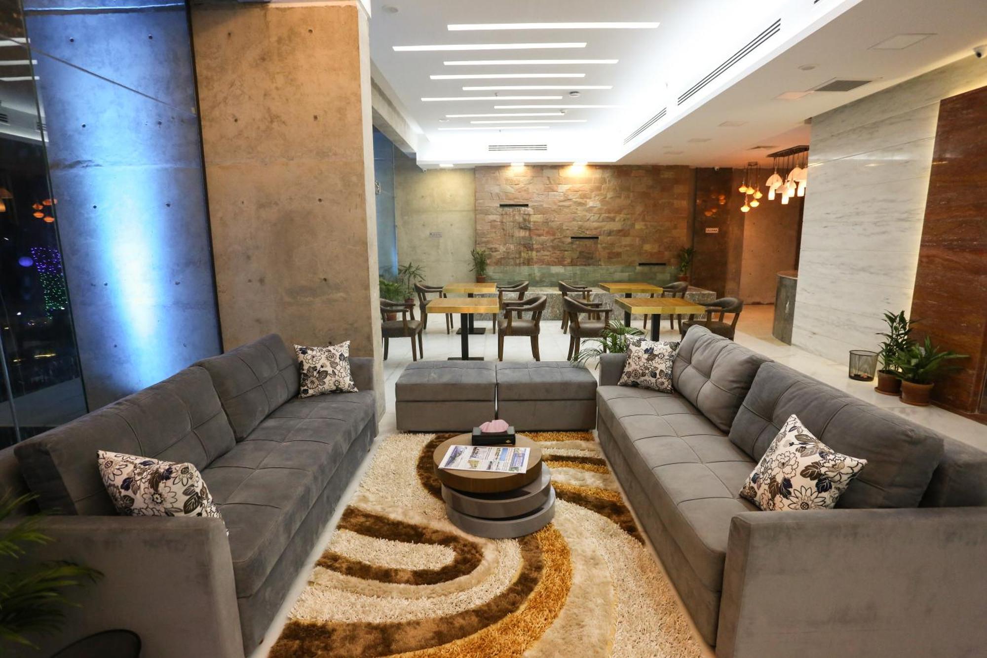 Coventina Lake Suites Dhaka Extérieur photo